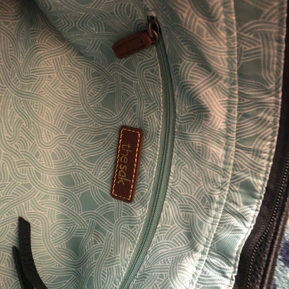 NWOT! The Sack Briar Leather Crossbody! - Picture 7 of 7